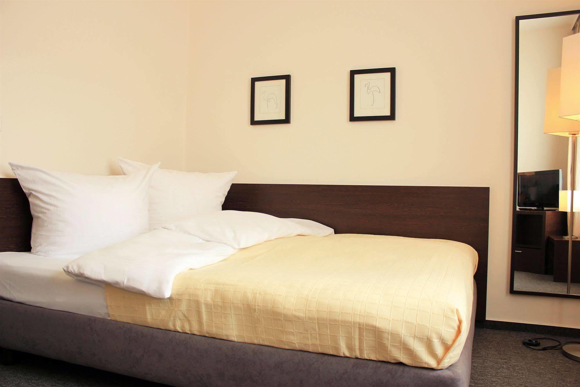 Hotel Luetzow Berlin Eksteriør billede